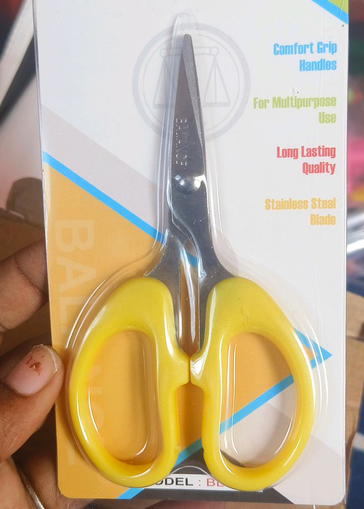 Pack Of 2 Small scissors