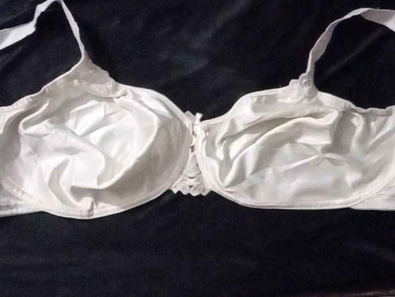 Hot Bra 38 Size With A Stretch Upto 42