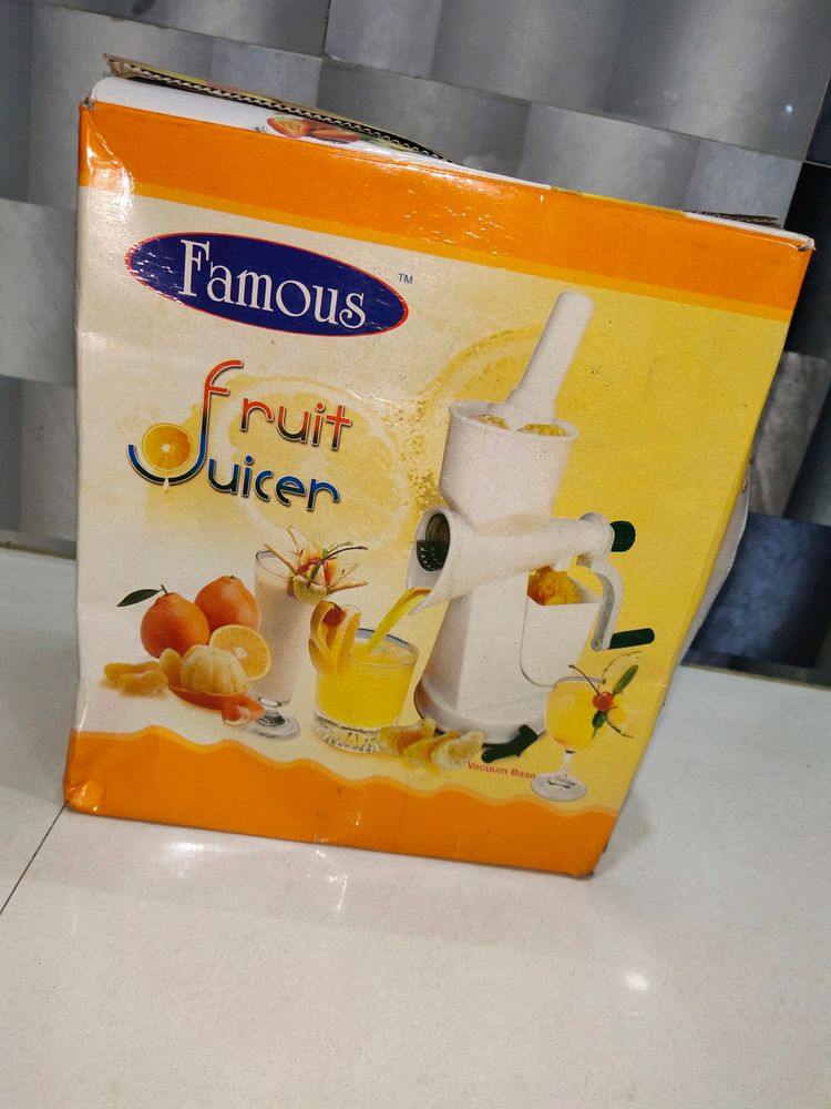 Famous Fruit Juicer🍹