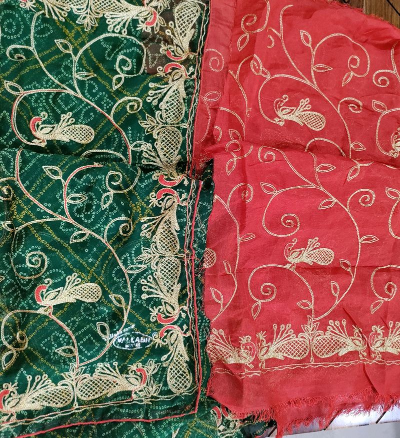 Zari Work On Bandhej Chiffon Saree