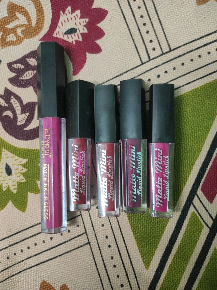 5 Colour Of Lipstick.