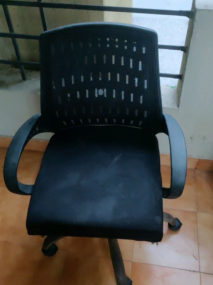 !!PRICE DROP!! Office Chair