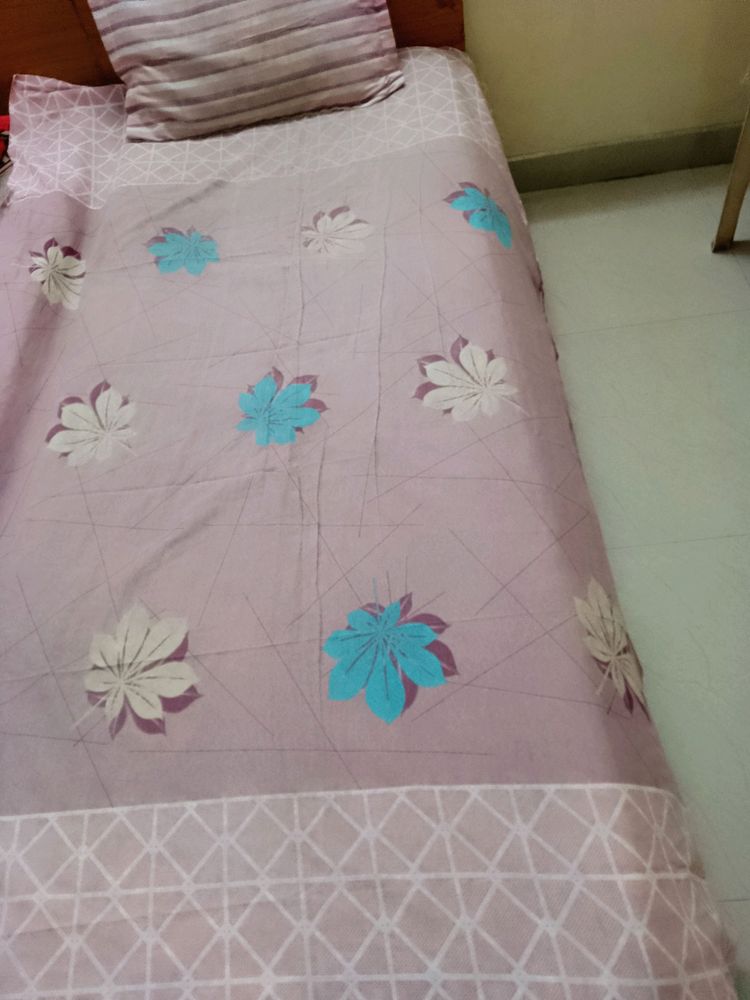 BEDSHEET WITH PILLOW COVER (SINGLE COT).  Brand: Caps Since 1957.