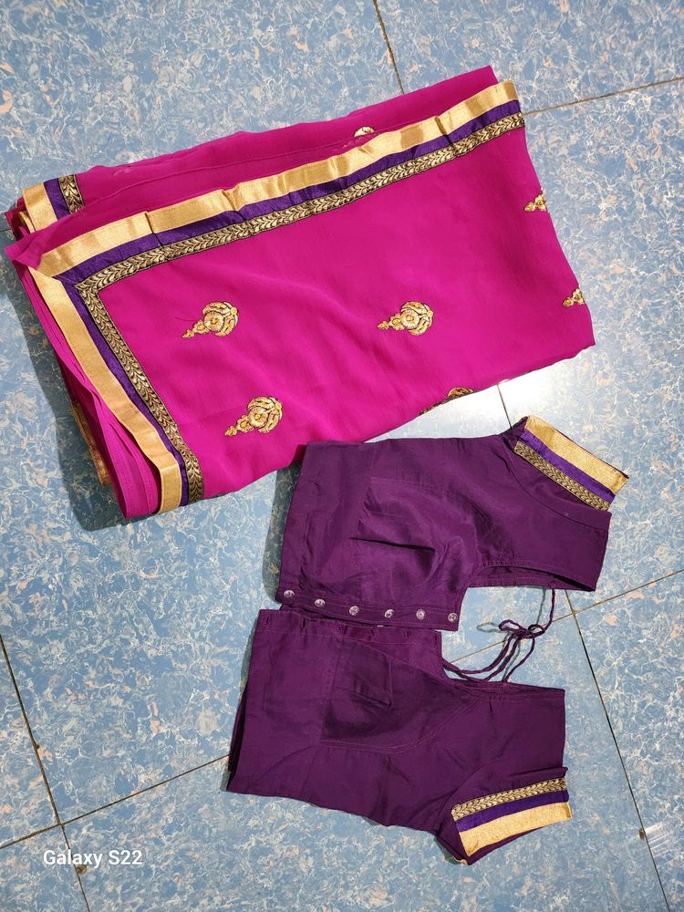 Beautiful Purple Saree With Blouse