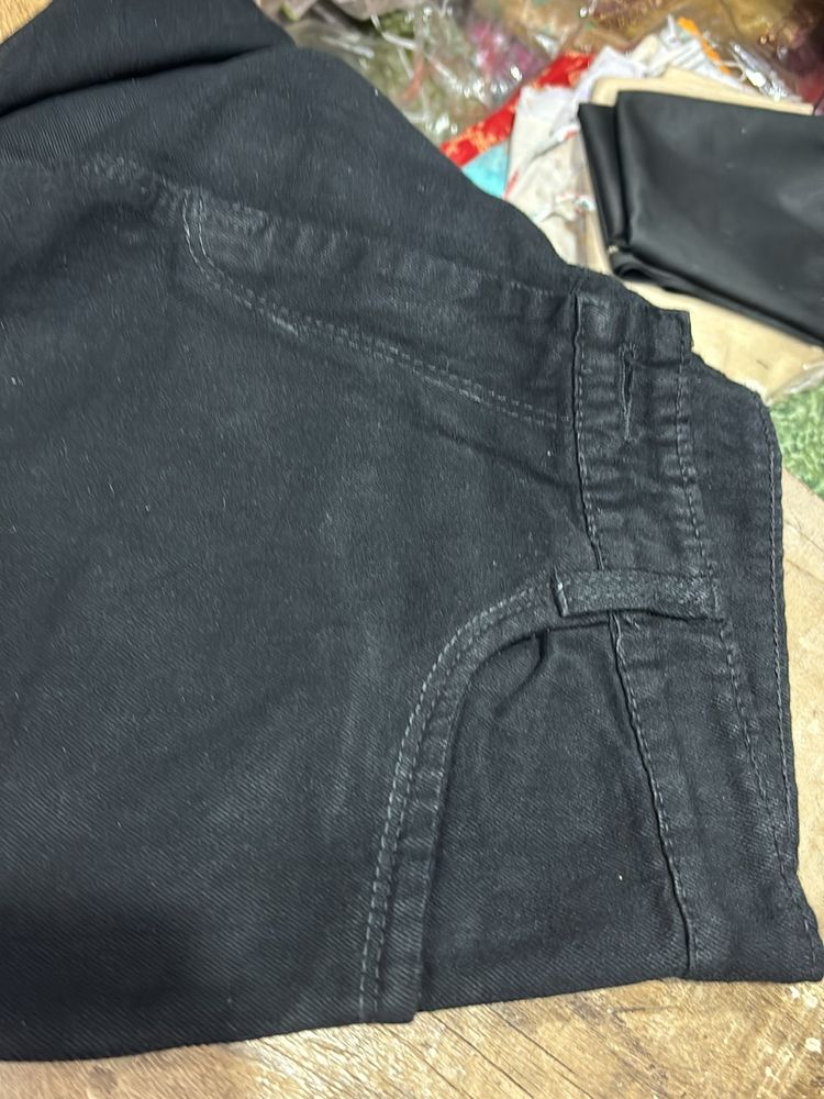 Black Pocket Jeans