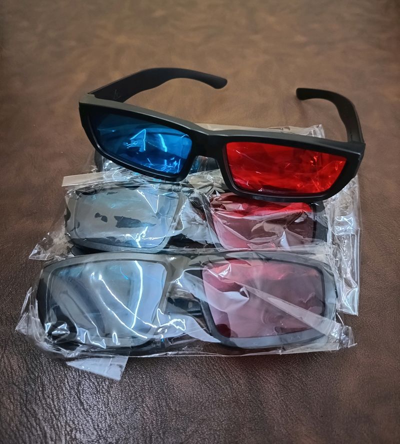 3d Anaglyph Glass for Mobiles & TV ( 4 pcs )