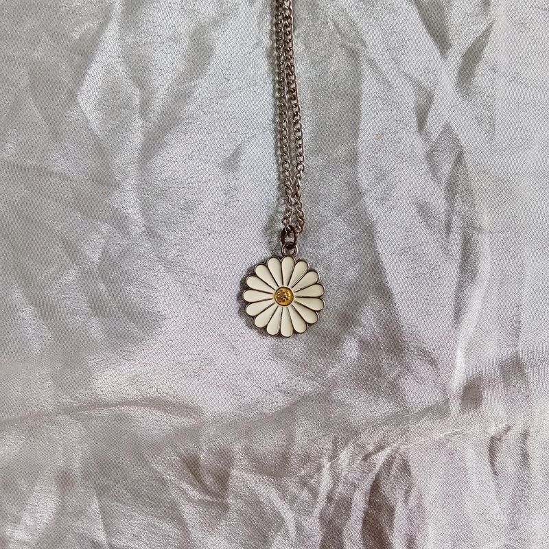 2 Chain With Pendant