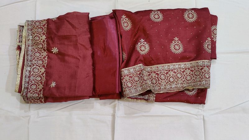 Brand New Suit Set With Heavy Dupatta 🥰🎉