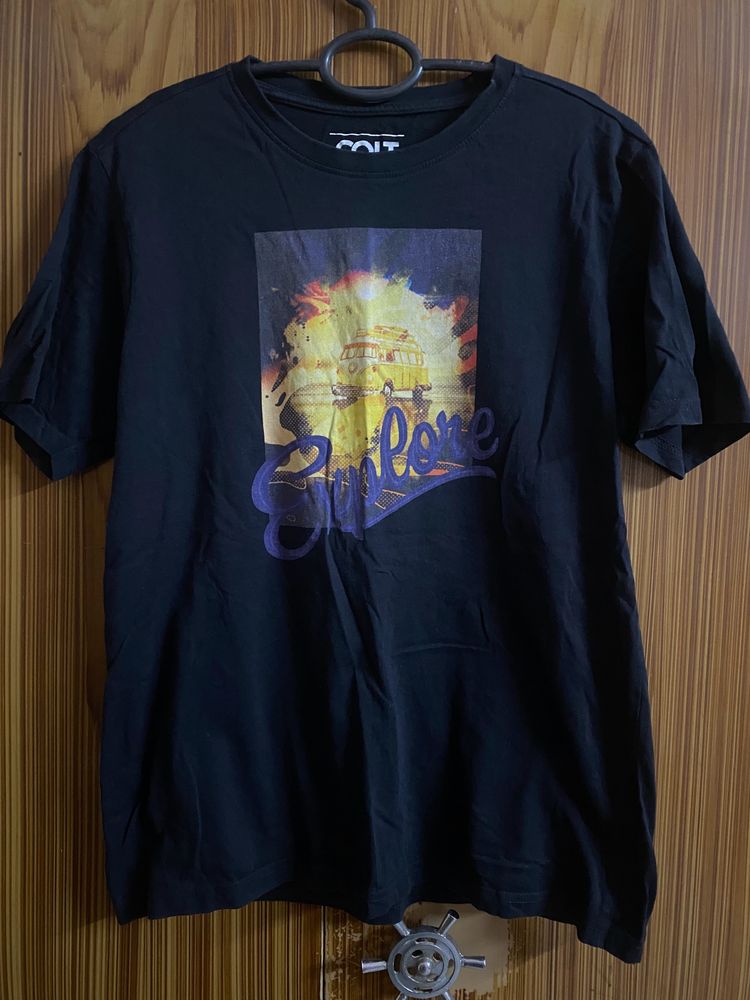 Bolt Black T-shirt