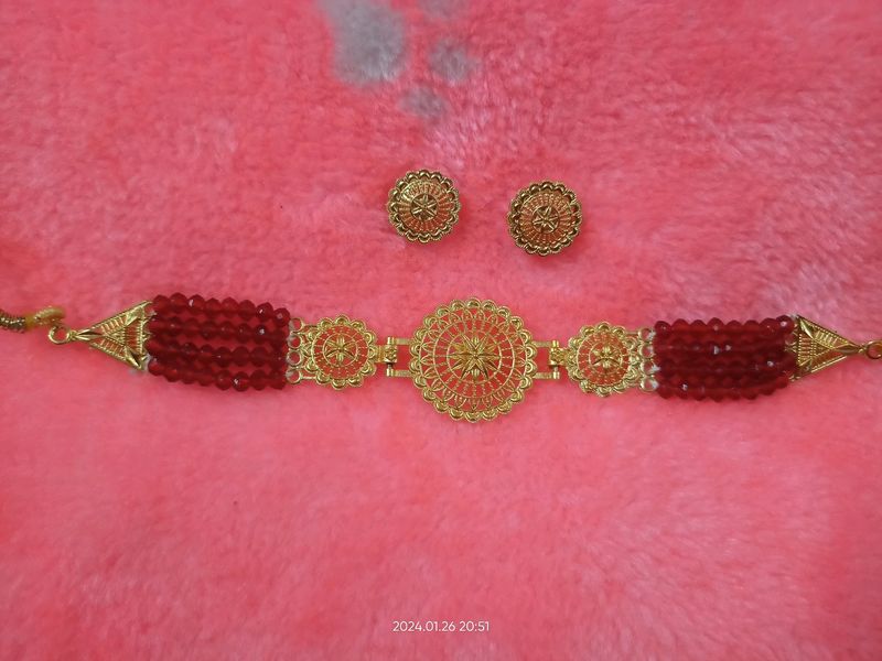 Choker Necklace Merun Colour