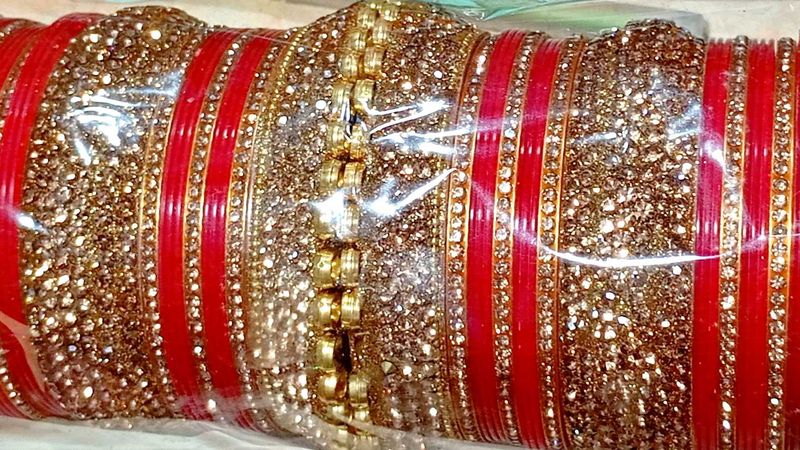 Red Chudha For Women