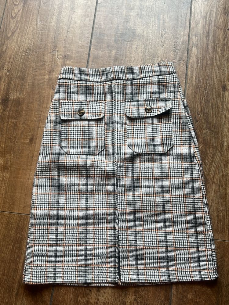 Tweed Skirt - Extra Small- New