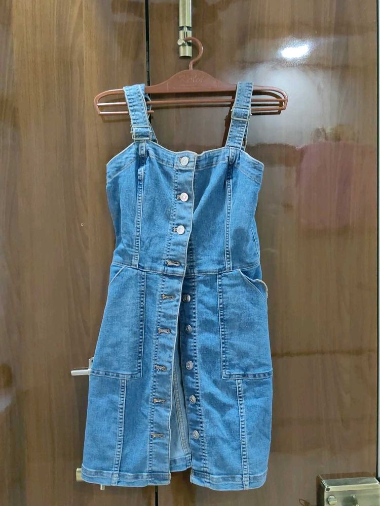 denim min dungaree dress