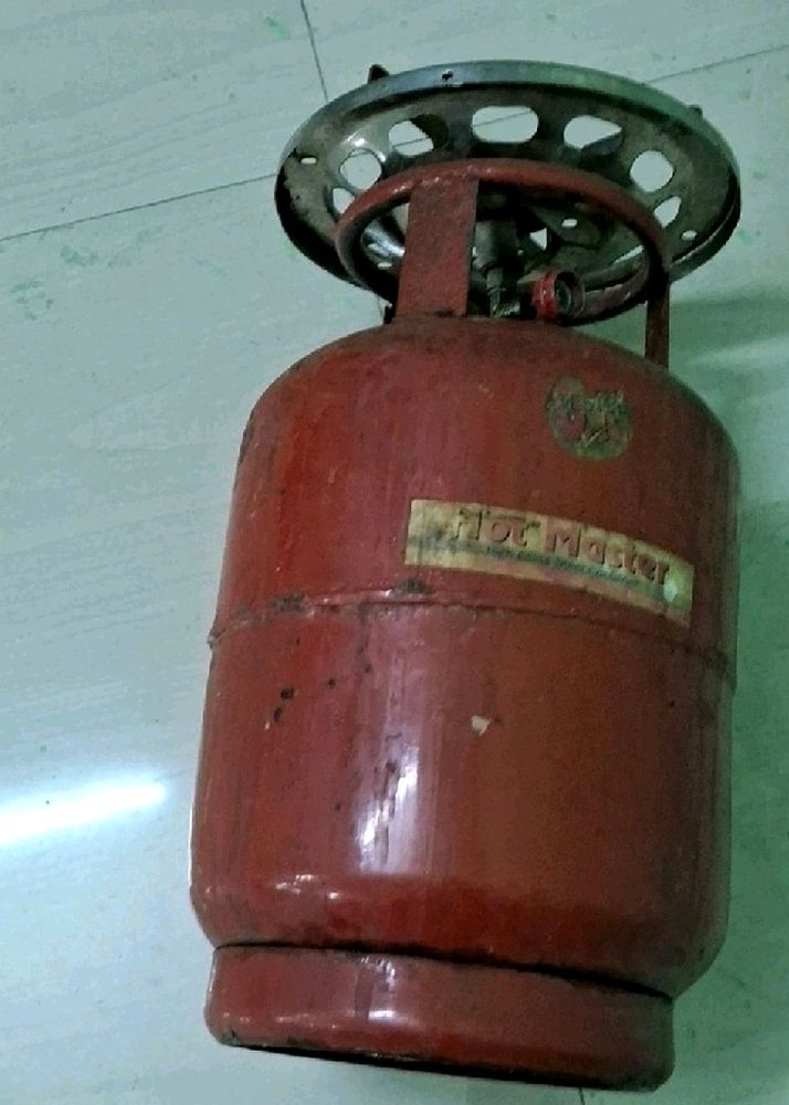 Small Cylinder With Gas Filled