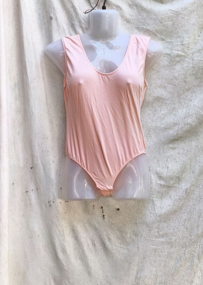 CUTE PEACH BODYSUIT