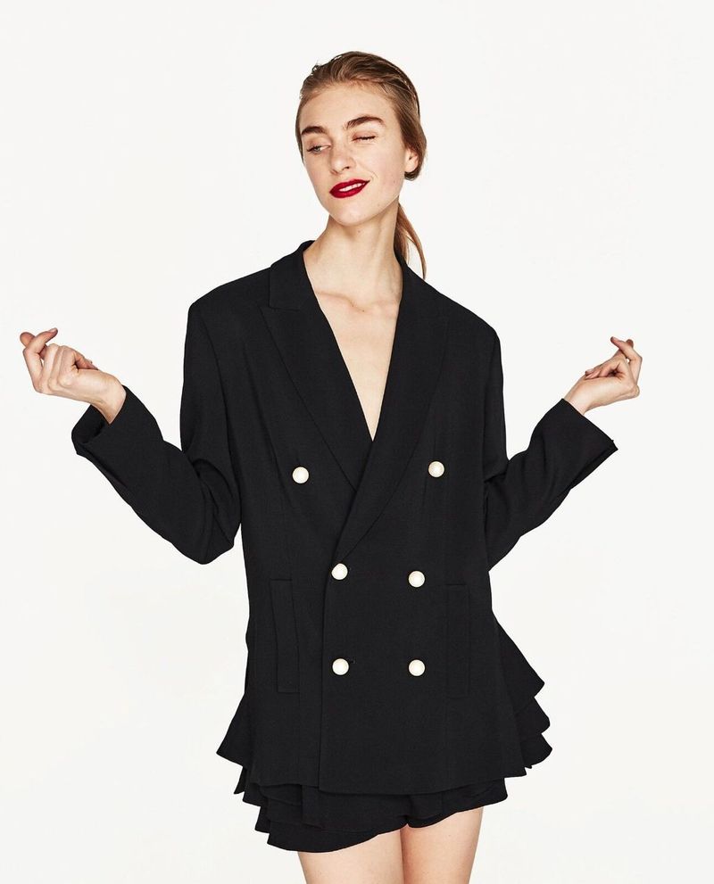 *Rare Piece* Zara Pearl Button Blazer