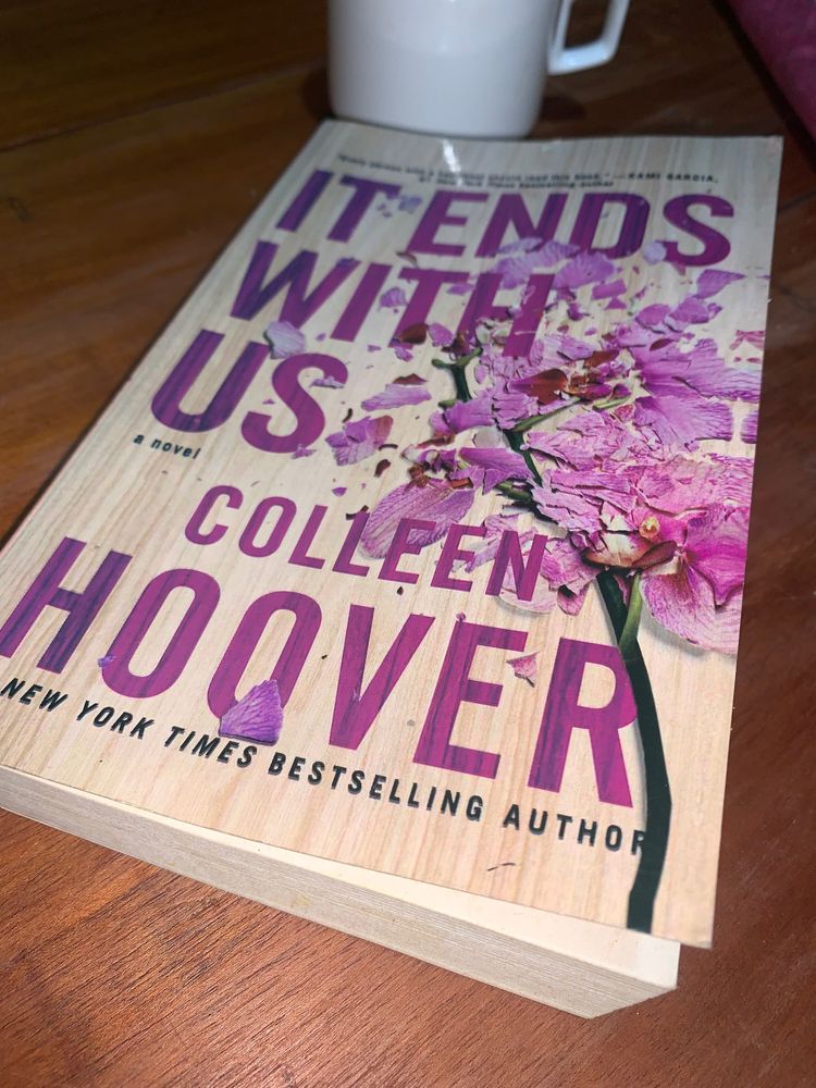 IT ENDS WITH US By Colleen Hoover