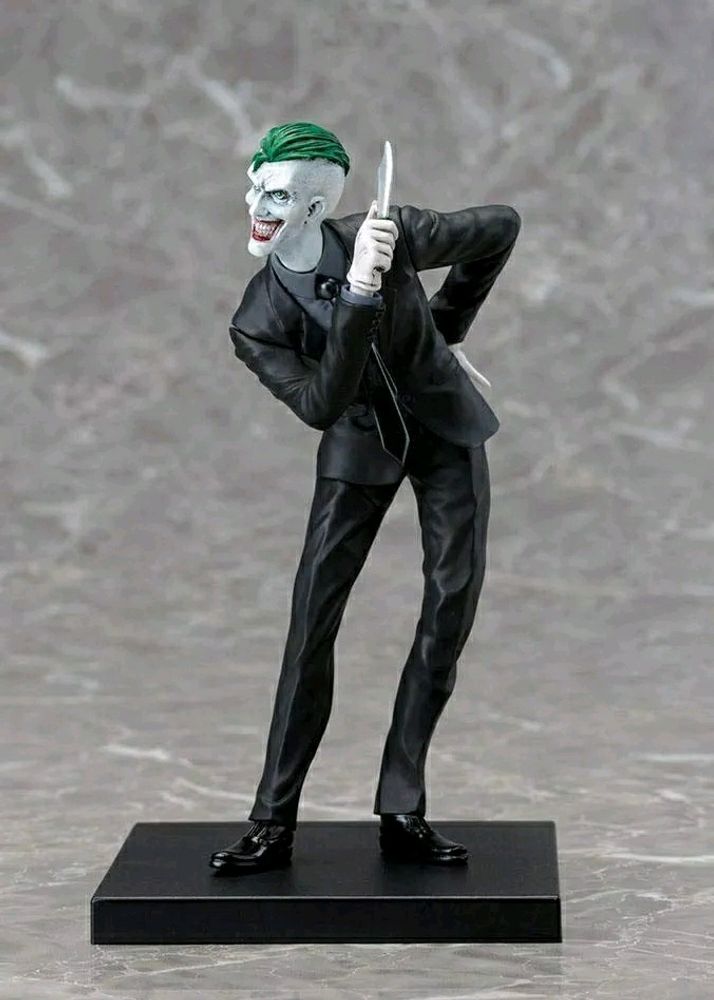 Kotobukiya DC Comics: The Joker ARTFX+ Statue