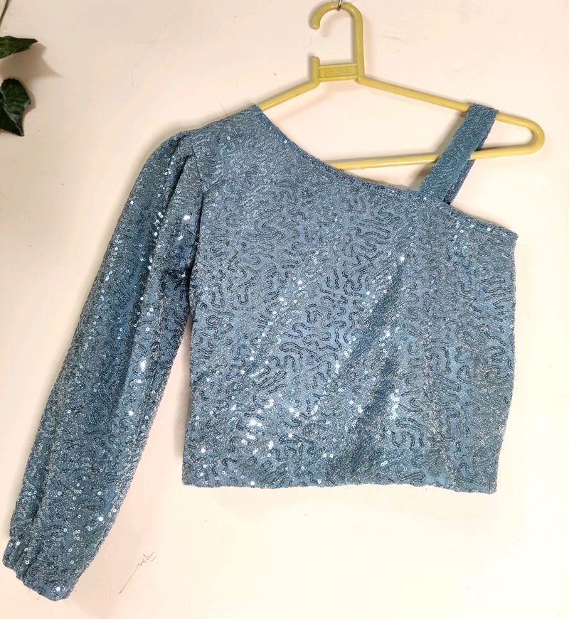 💙 SALE💙 Blue Sequin Top