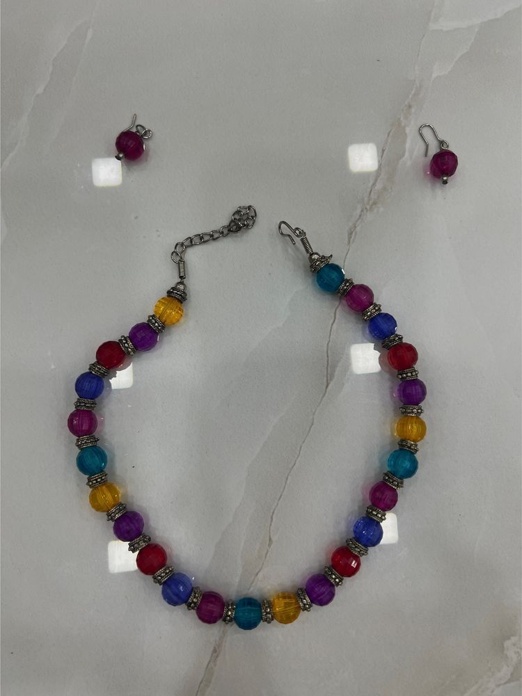 Beeds Necklace with Earrings