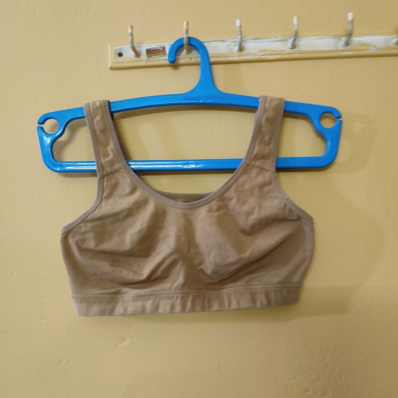 Intimacy sports Bra 90cm 36B Cream