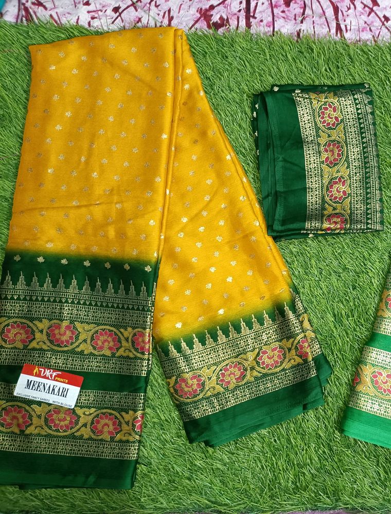 Beautiful Foil Print Saree