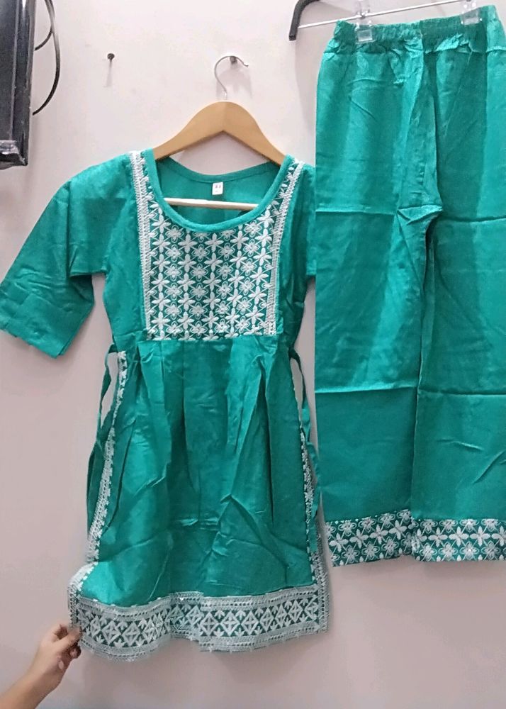 Beautiful Naira Cut Suit For Girls