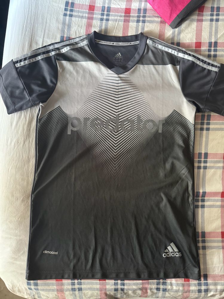 Adidas jersey tee