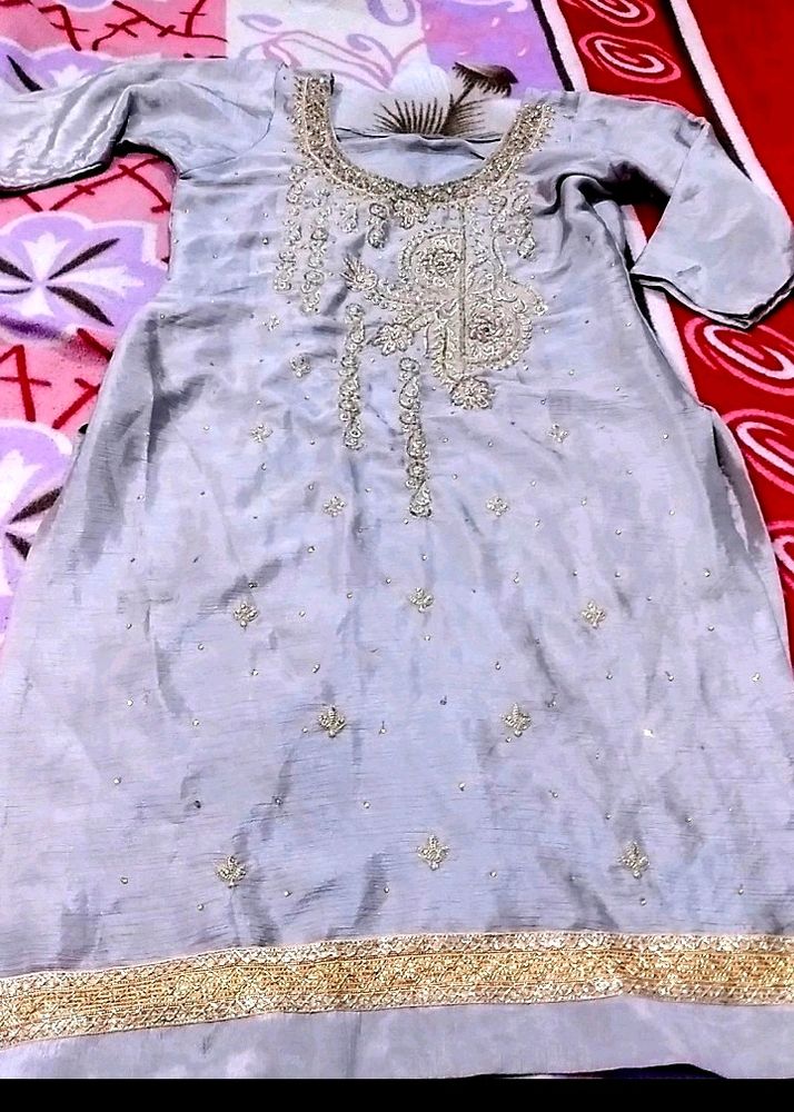 Beautiful Kurta Jari Work Ke Sath