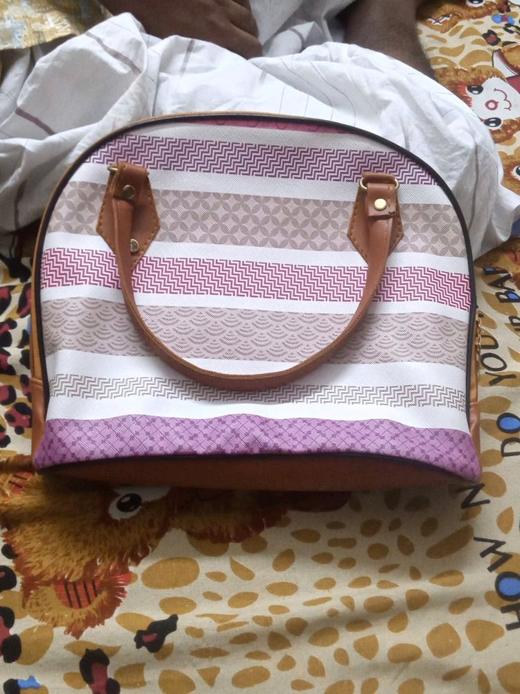 SIMPLE CUTE HAND BAG