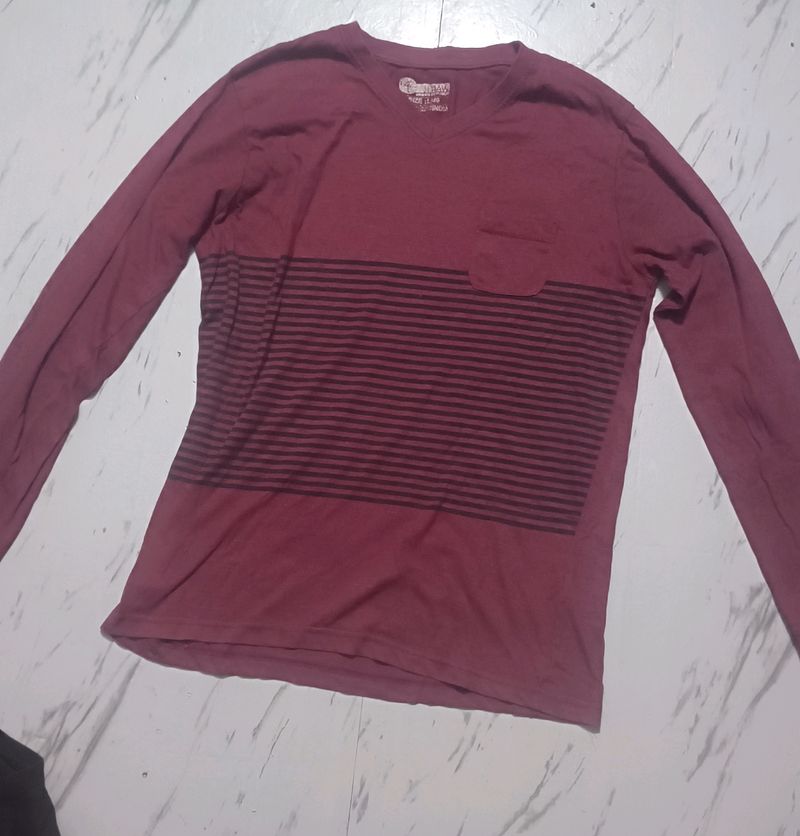 Maroon T Shirt For Men, Medium Size,