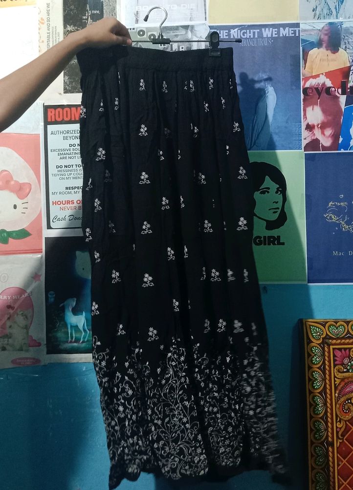 Black Aesthetic Indian Print Skirt🖤