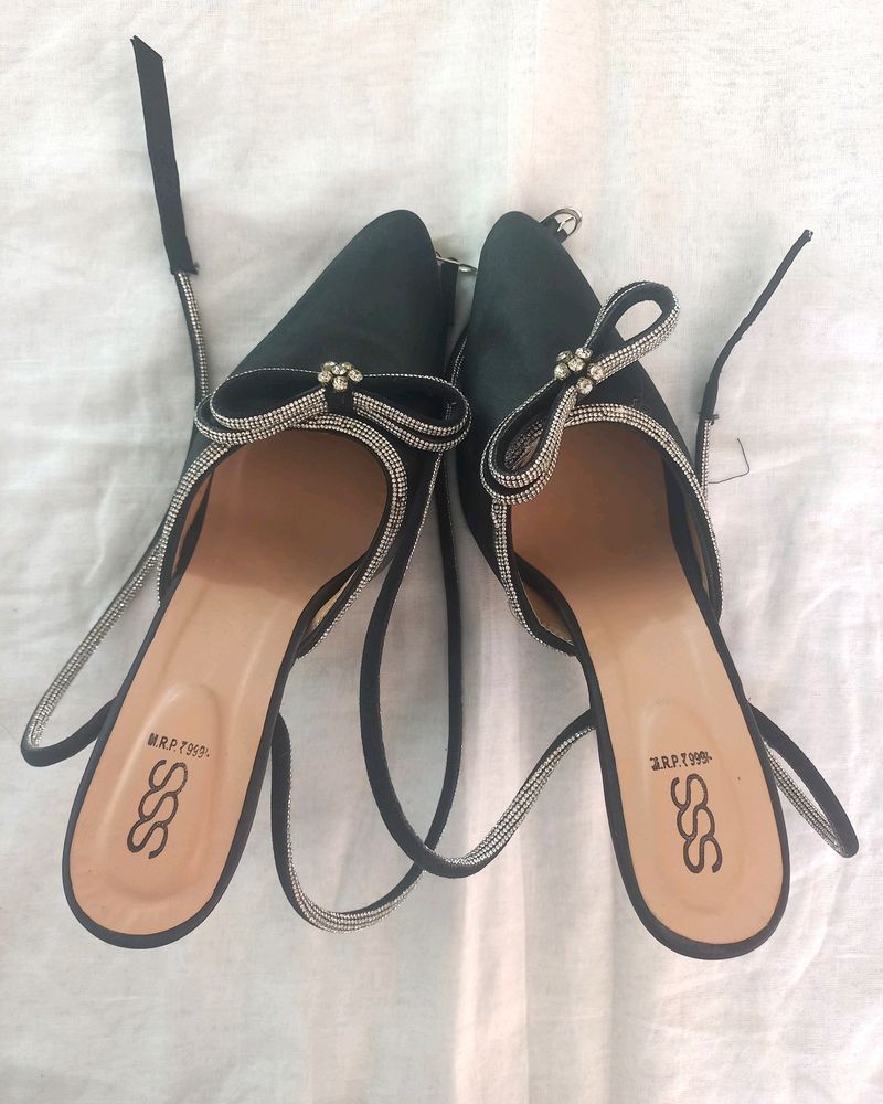 SSS brand Black Heels (Women's)