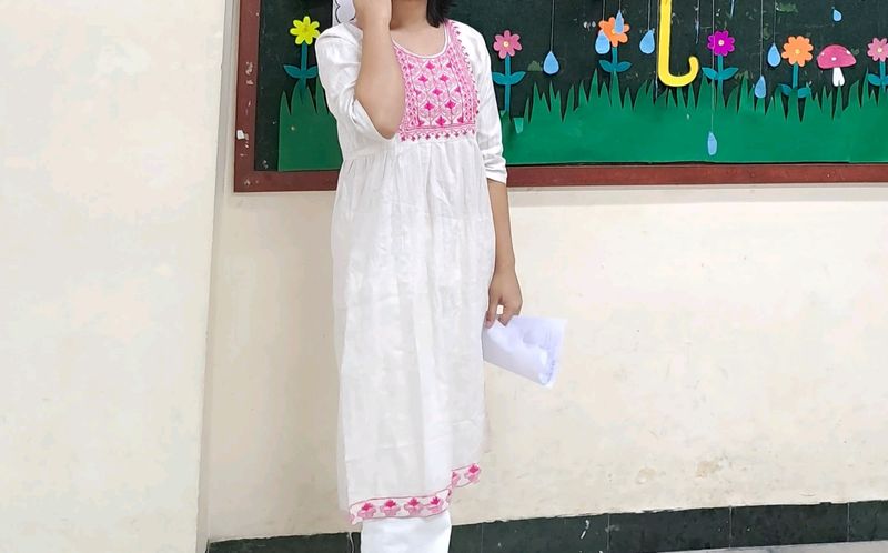 White Kurti