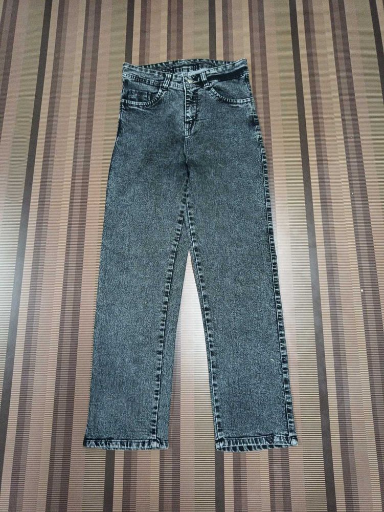 DG-77 Size-28 Straight Jenas