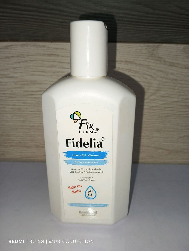 FixDerma Fidelia Gentle Skin Cleanser