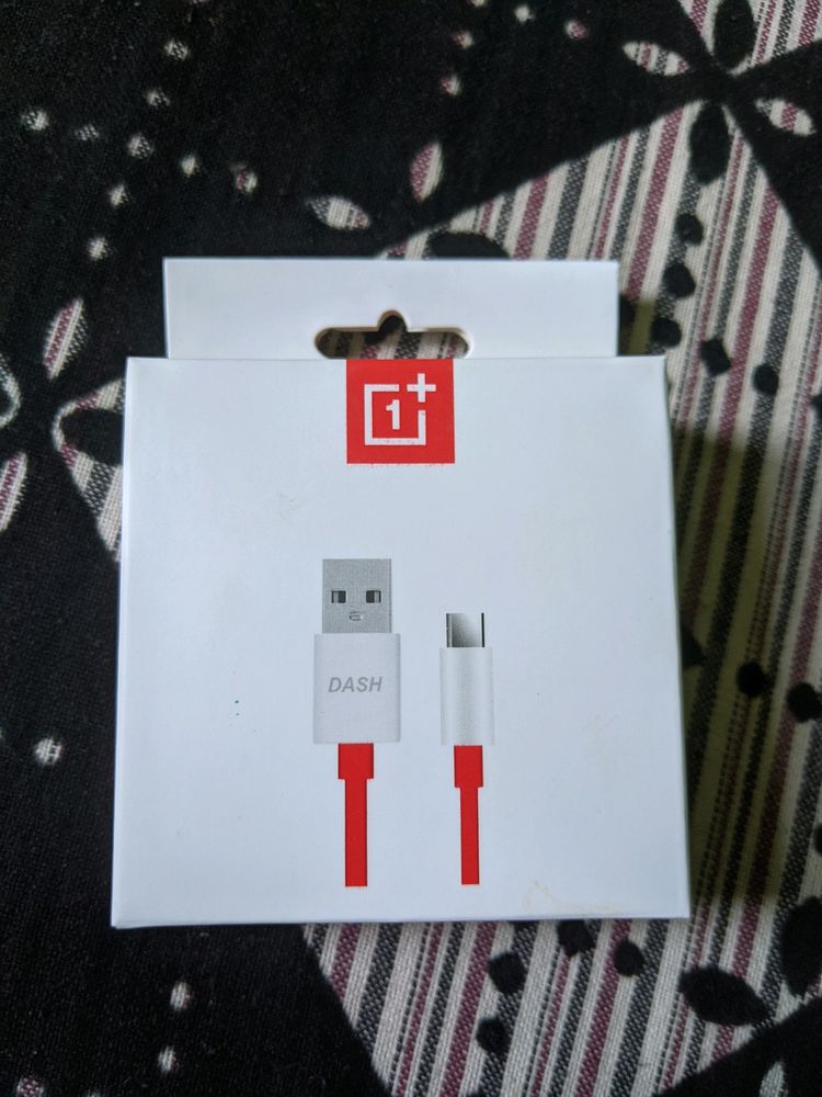 OnePlus Dash Charging Cable