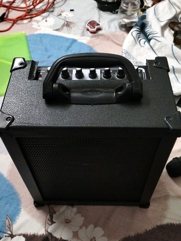 Amplifier Guitar / Karaoke Box / Bluetooth Speaker