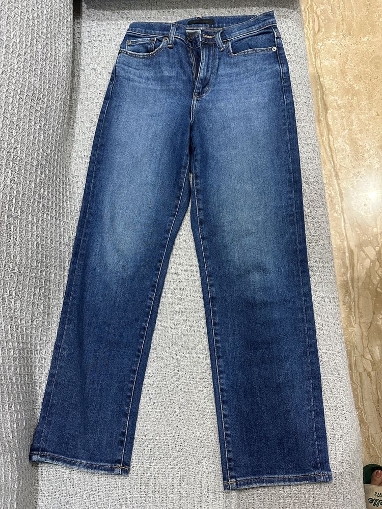 Uniqlo Straight Fit High Rise Jeans