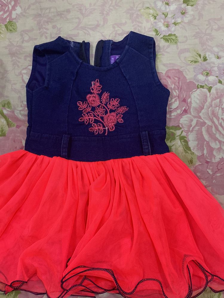 Baby girl Party Wear Frock-suitable for 12-18(Vary slightly according to your babies’ size-)It has beautiful colour combination and a flower work in front,Soft net