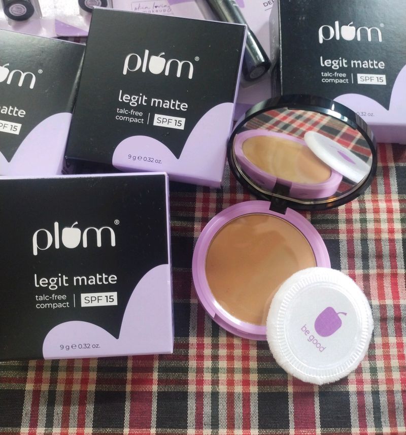 Plum Legit Matte SPF 15 Compact