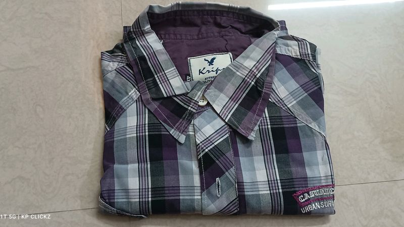 branded shirt - size XL