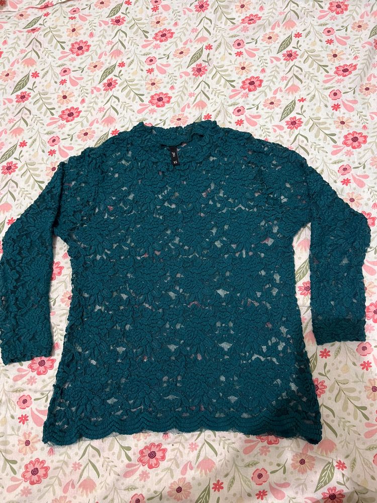 Soft lace peacock color top