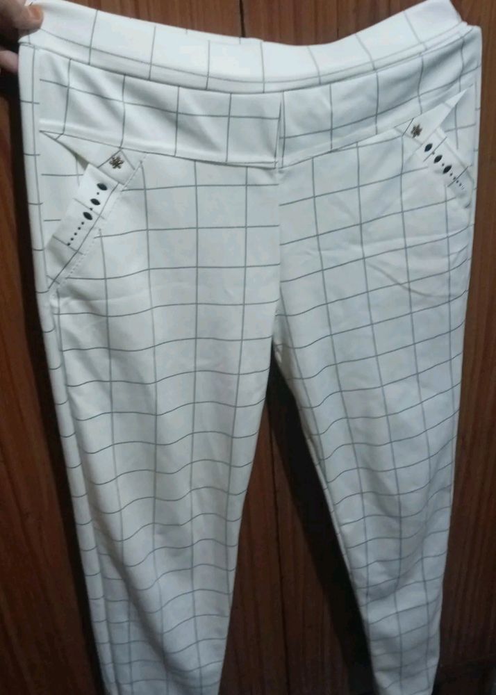 Black And White Check Pant For Girls