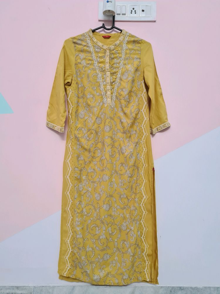 W Embroidered Kurta