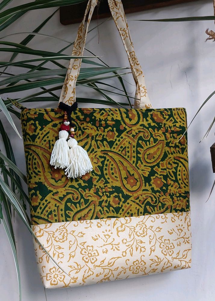 Green And Cream Tote Bag