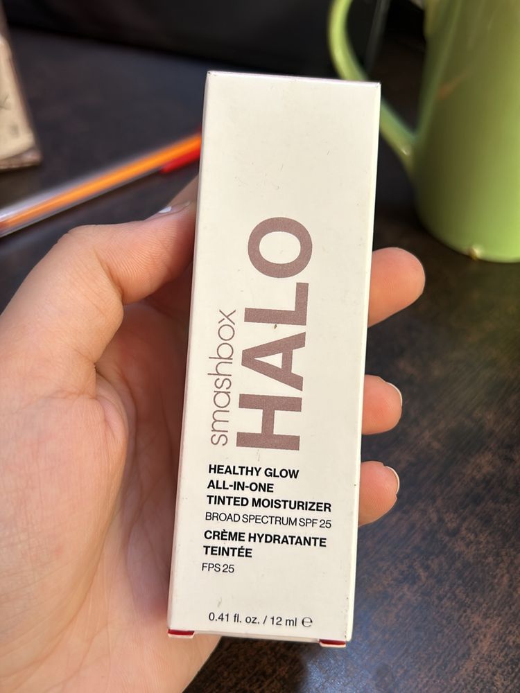 Smashbox Halo Tinted Moisturiser-  Light Neutral