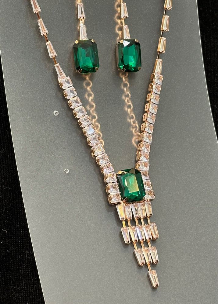 Gold Green Diamond Set