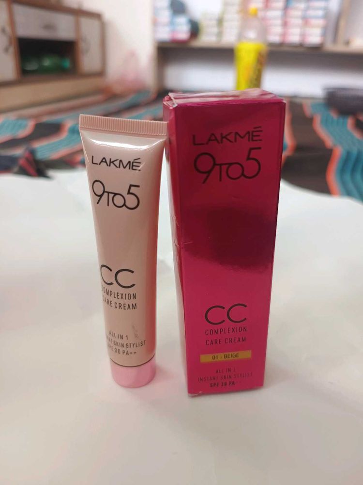 Lakme  9to5PRO CC (Complexion Care Cream)