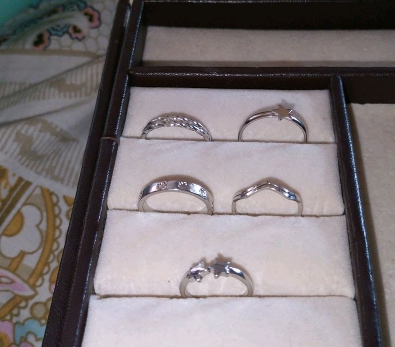 And Silver Rings 💍💍💍💍💍 - Set Of 5